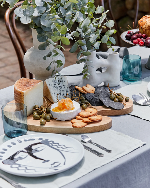The Trick to Creating the Perfect Grazing Table Is All About Colour