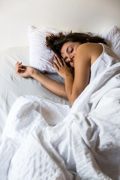 Hot Sleepers, Read On. Exactly How to Keep Cool—No Aircon Required